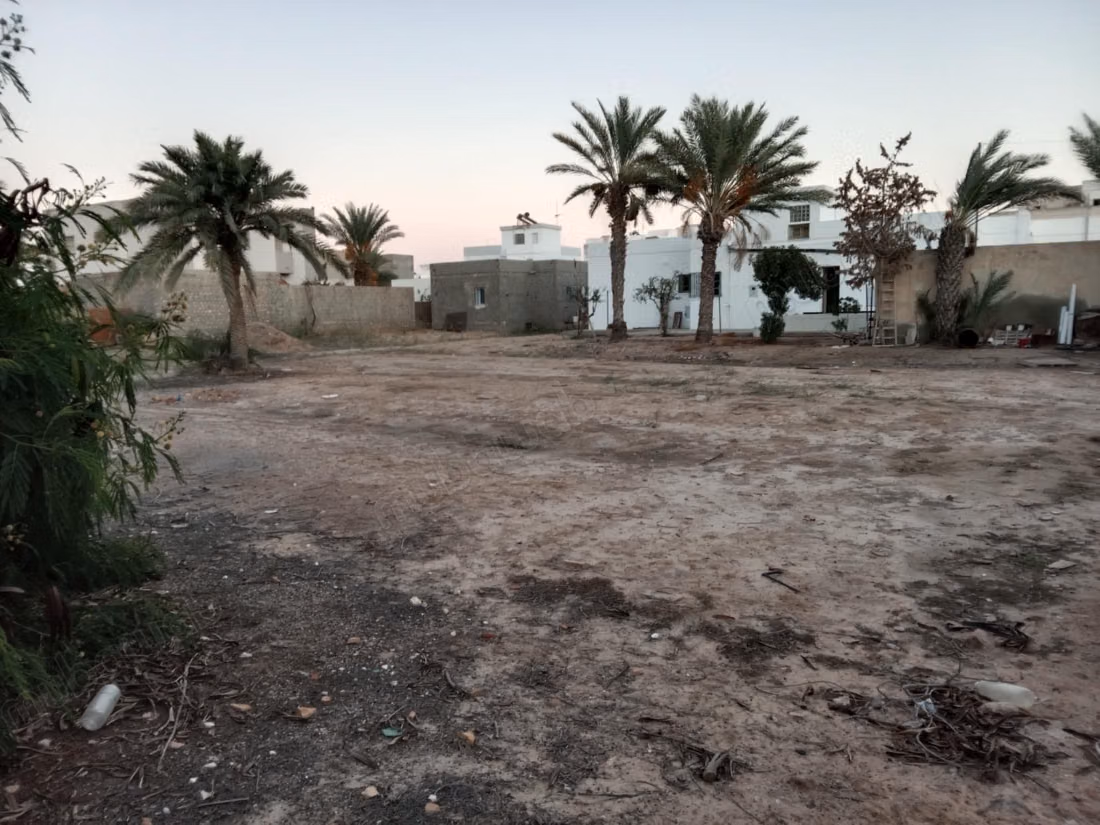Land 833 m² - Sfax, Mahdia Road KM 4