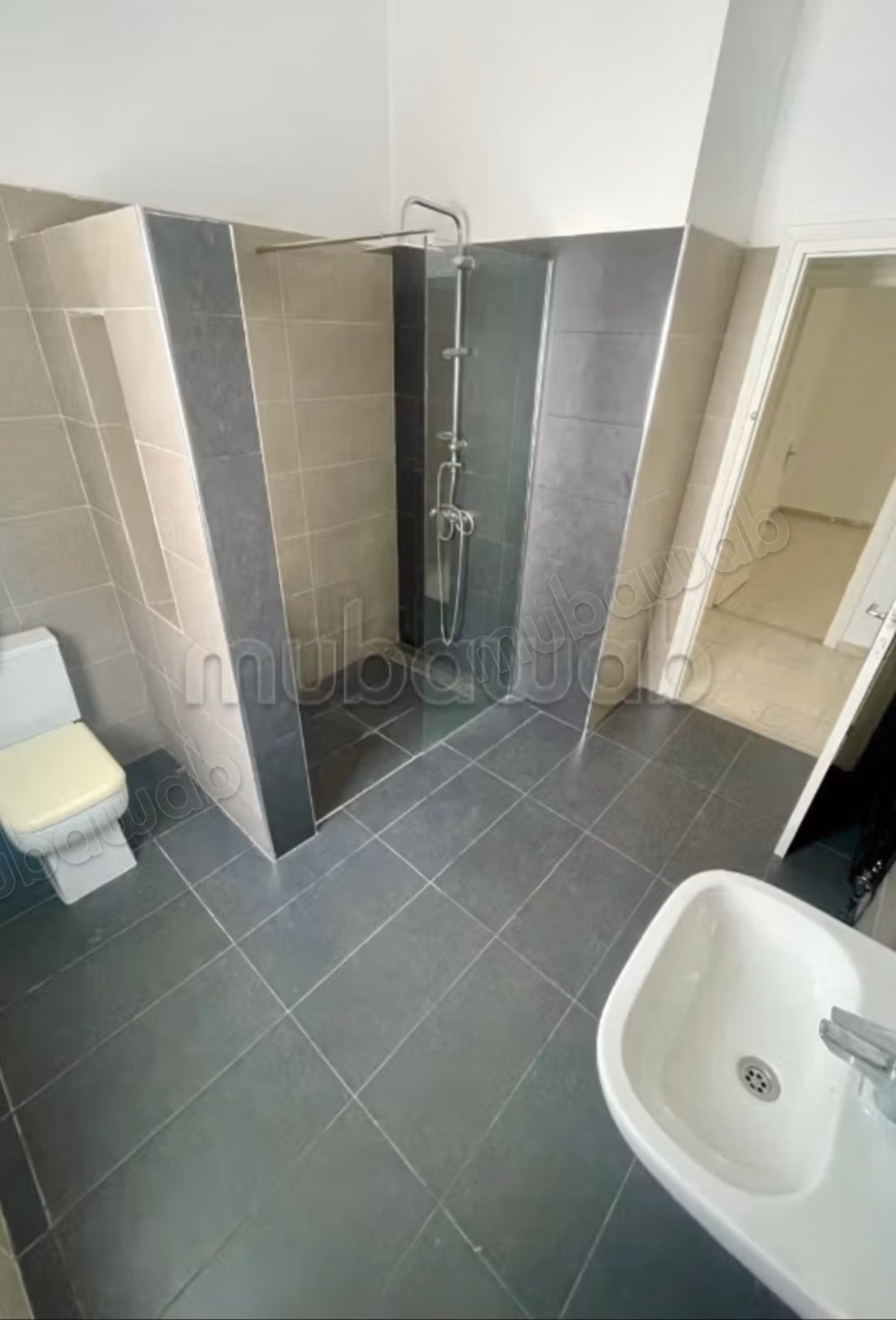Villa rental with large garden in Mutuelleville