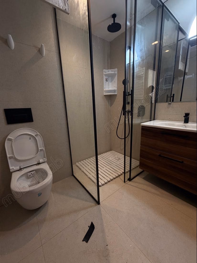 Appartement en location à Souissi. 4 chambres agréables. Avec ascenseur et terrasse