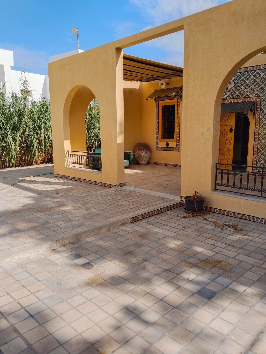 Location villa de luxe à Gammarth Village. 3 pièces. Meublé