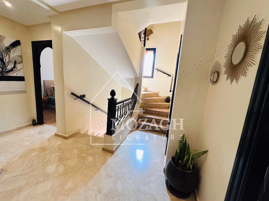 Magnífica villa con piscina privada en residencia