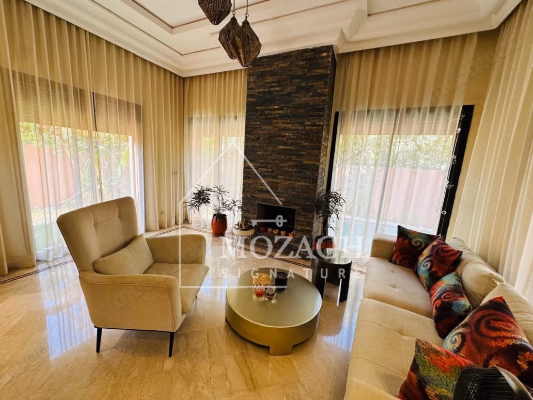 Magnífica villa con piscina privada en residencia