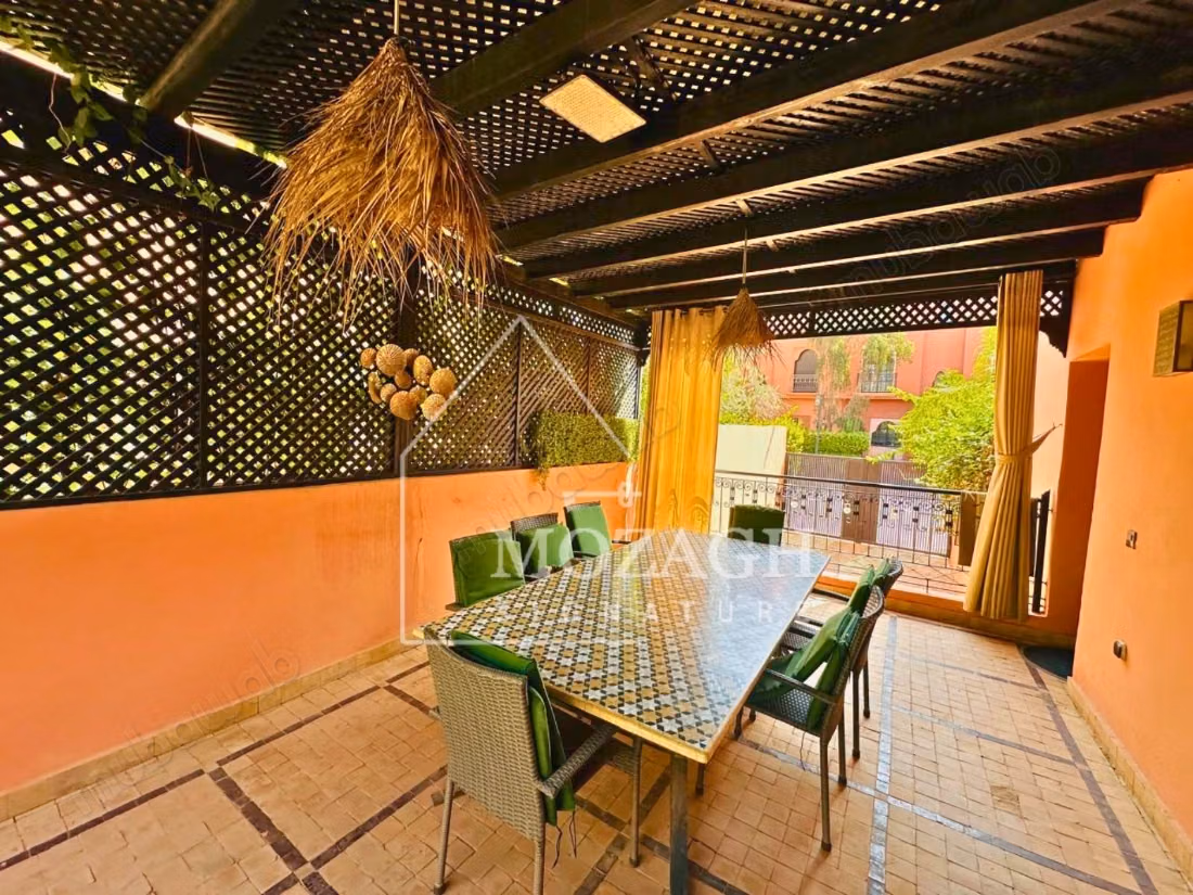 Magnífica villa con piscina privada en residencia