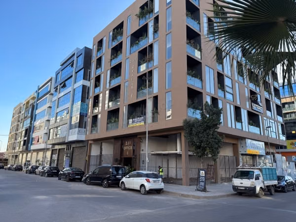 Uffici in affitto a Oulfa. Superficie 108 m². Servizio di portineria, aria condizionata