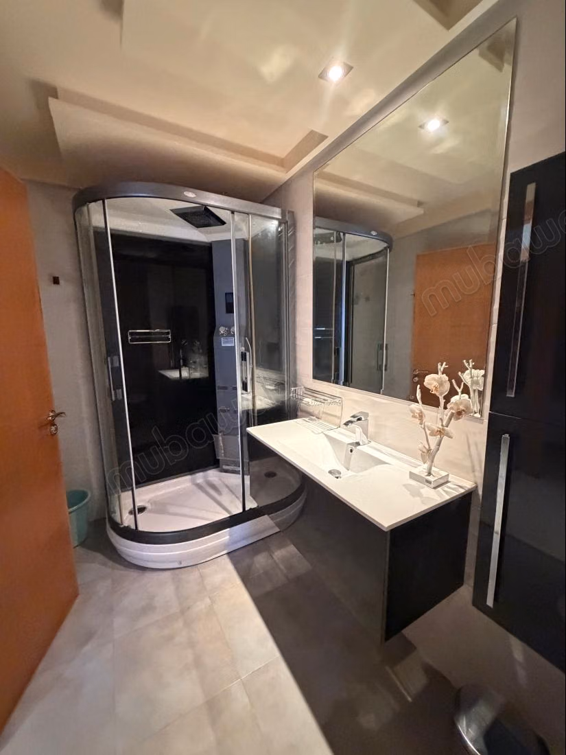 Appartement à louer à Les princesses. Surface totale 52 m². Bien meublé
