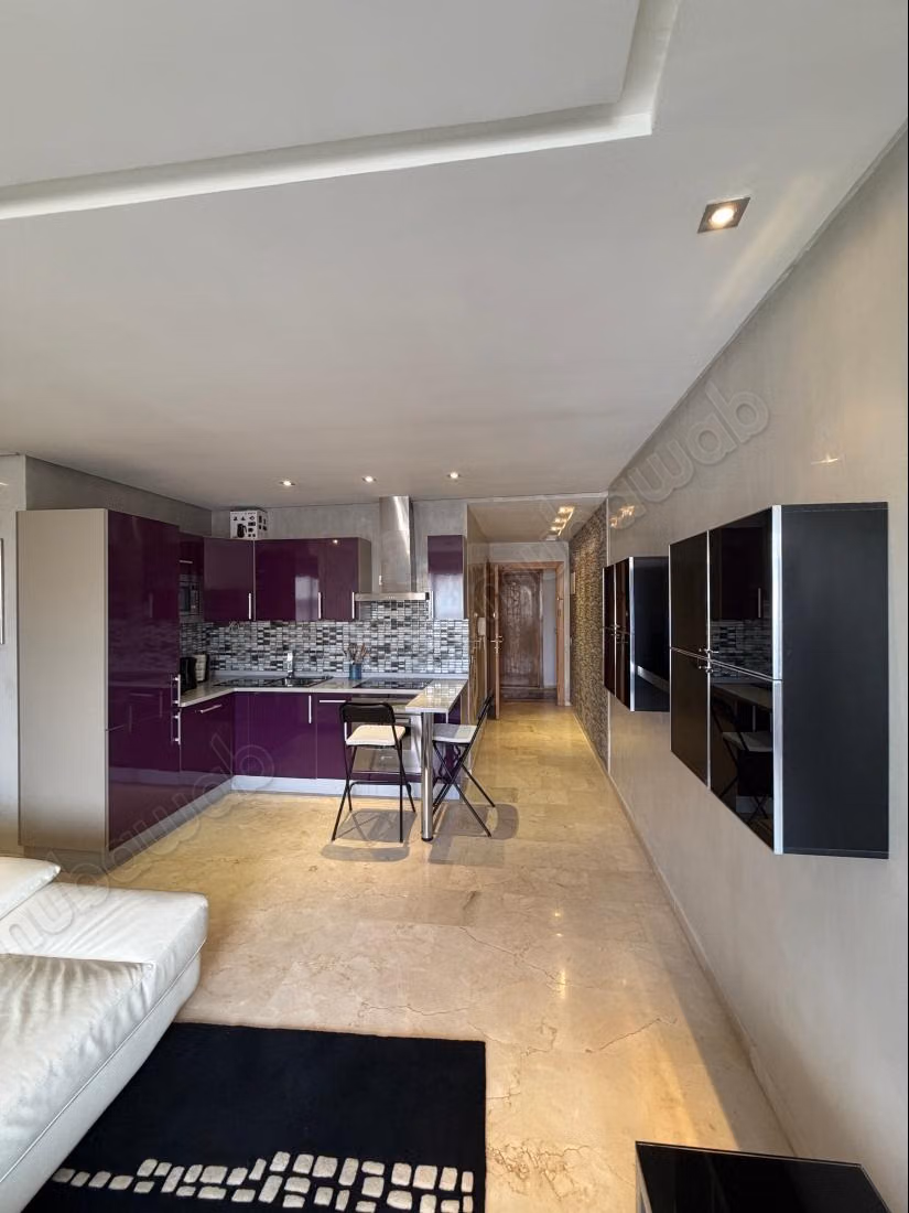 Appartement à louer à Les princesses. Surface totale 52 m². Bien meublé
