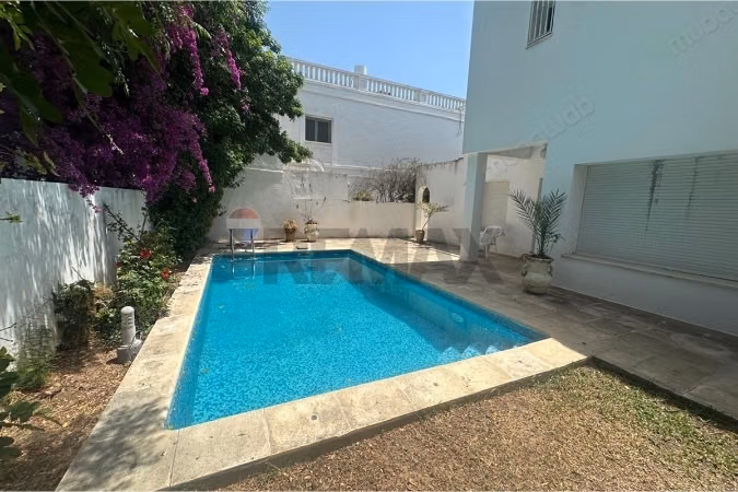 Villa à Carthage Hannibal à 200 mètres de la plage,