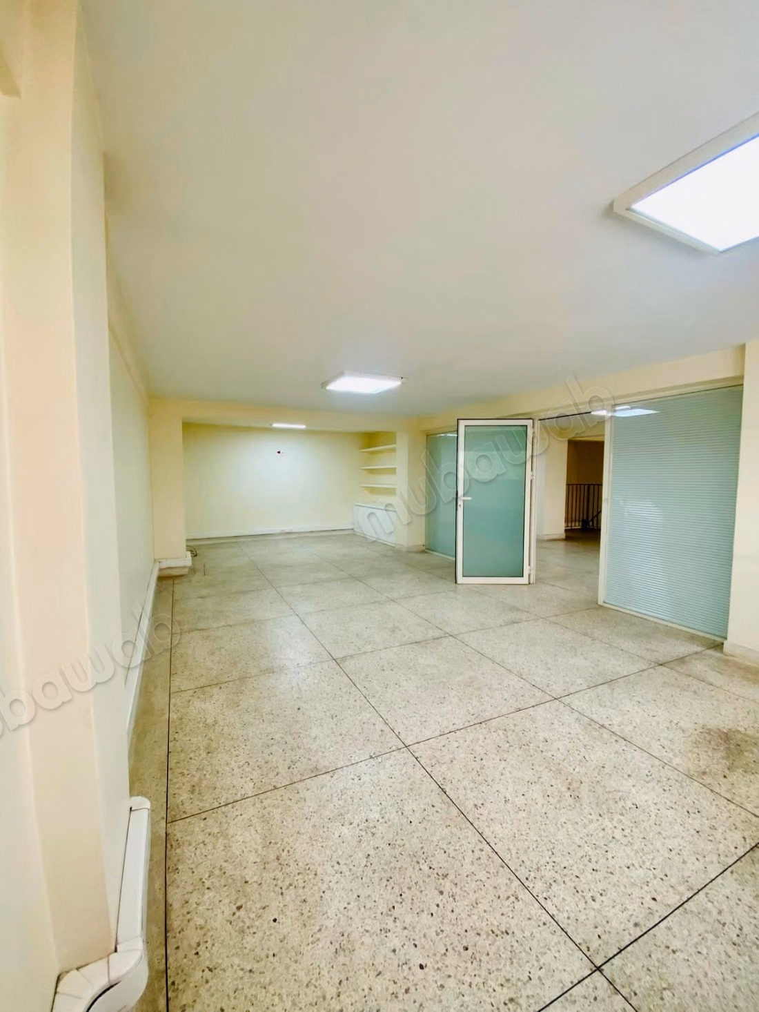 Local commercial à vendre cil 390m²