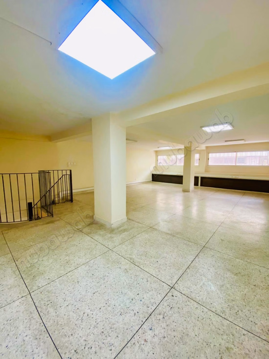 Local commercial à vendre cil 390m²