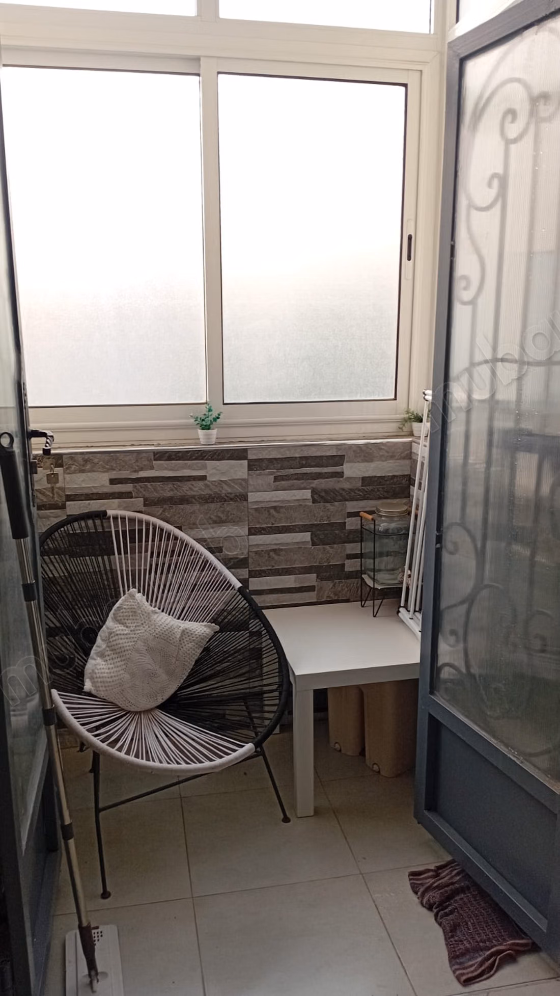 Rental of an apartment in Cité Adrar. 3 rooms. Well furnished