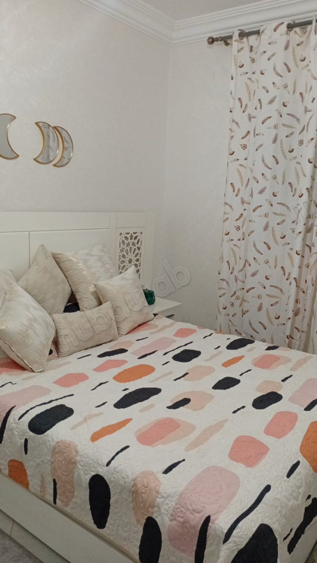 Rental of an apartment in Cité Adrar. 3 rooms. Well furnished