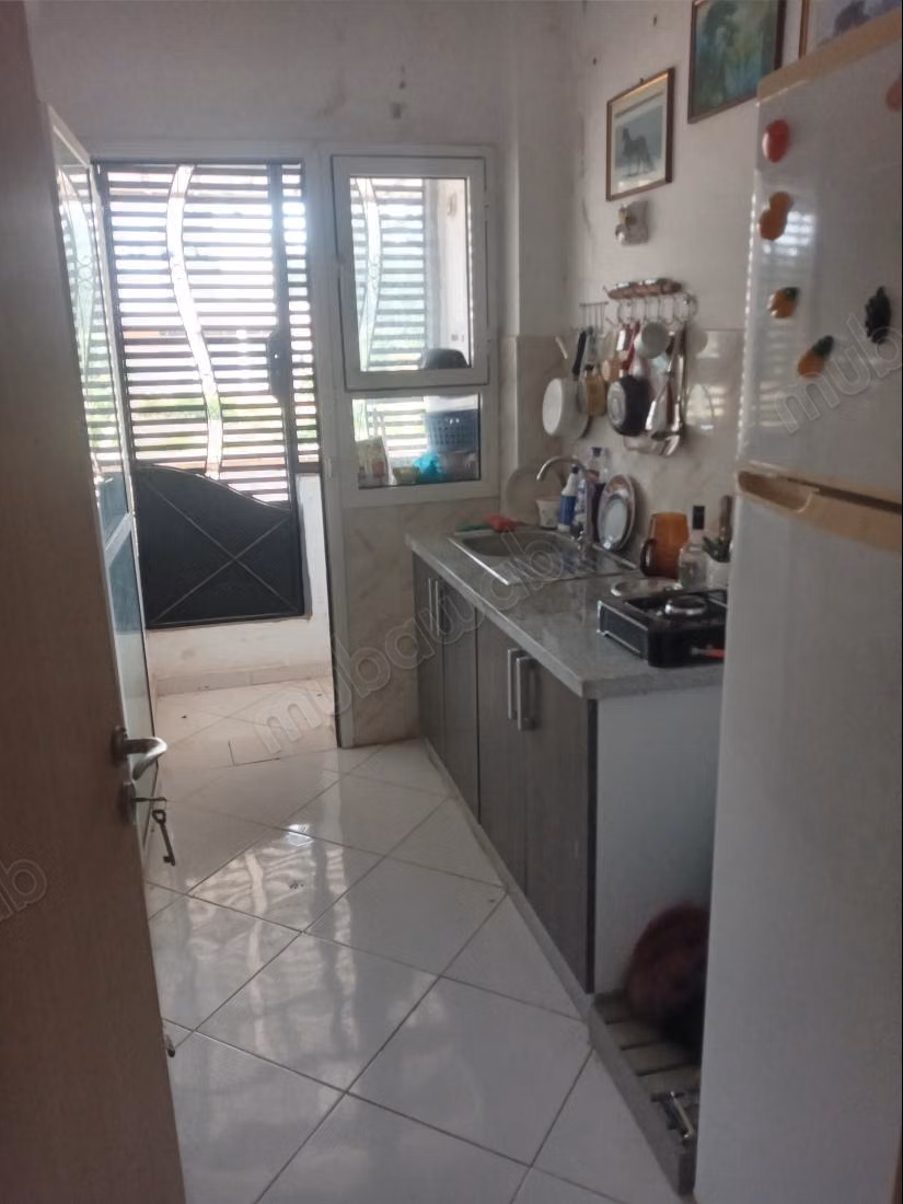 Appartamento ammobiliato stanza privata condivisa