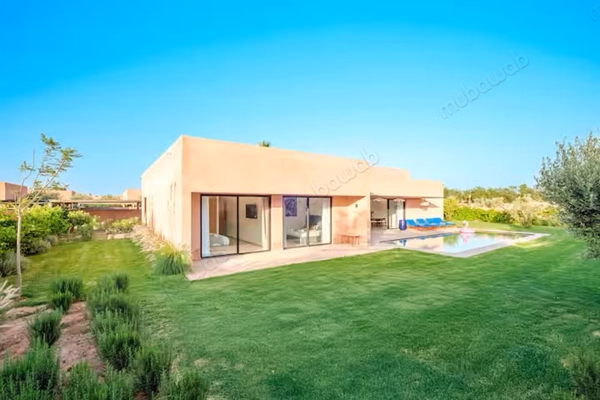 Maison de luxe à louer à Route Amizmiz. 5 pièces. Bien meublé