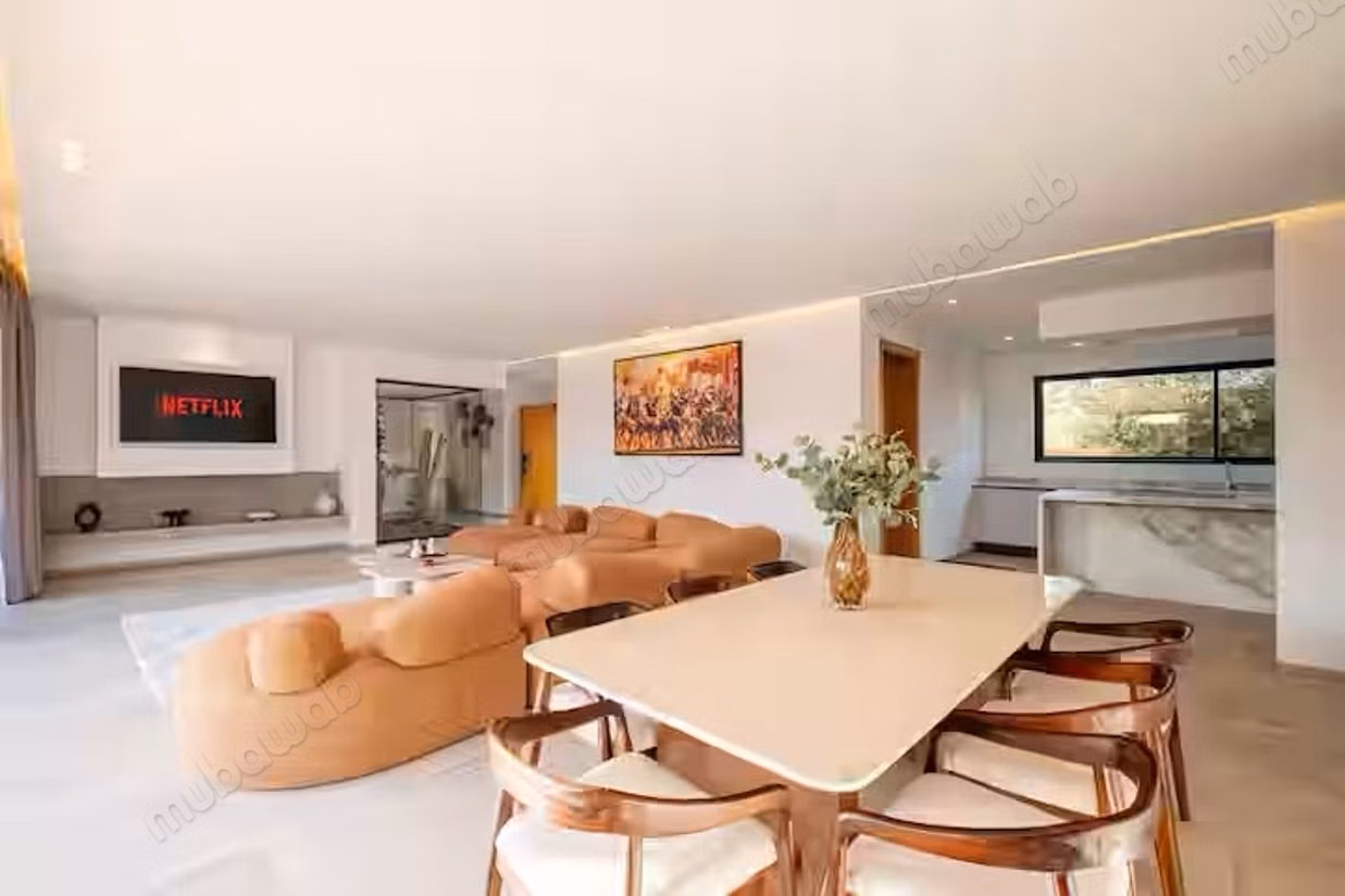 Maison de luxe à louer à Route Amizmiz. 5 pièces. Bien meublé
