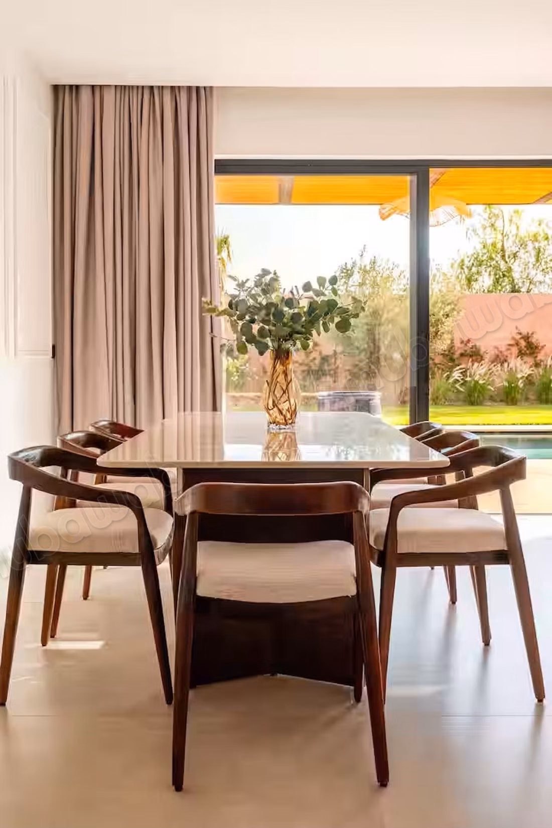 Maison de luxe à louer à Route Amizmiz. 5 pièces. Bien meublé