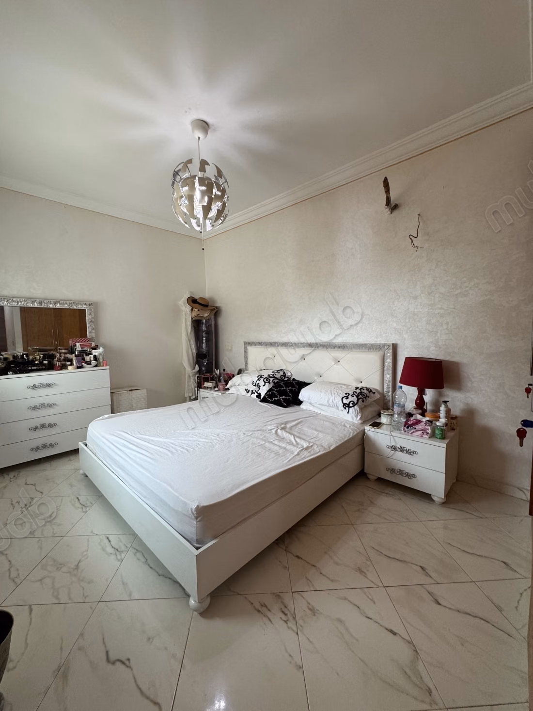 Un bel appartement à Harhoura. 
3 min de la plage de Sid Al Abed