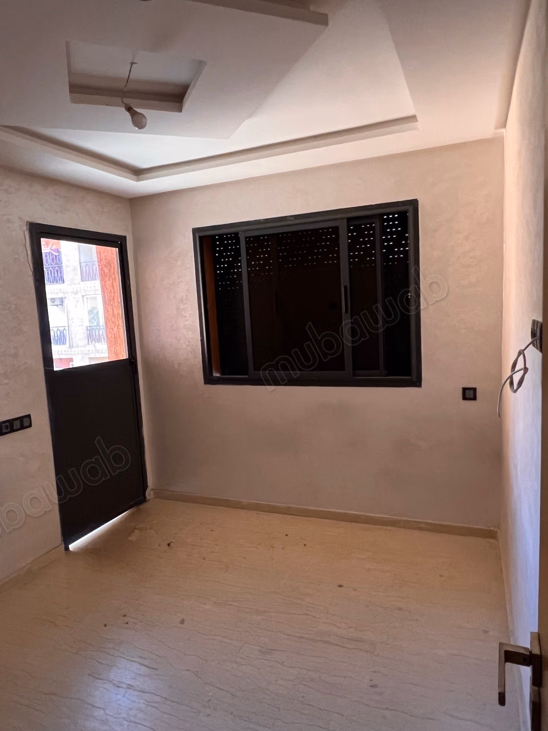 Appartement en location à Ouasis. 2 pièces. Avec ascenseur