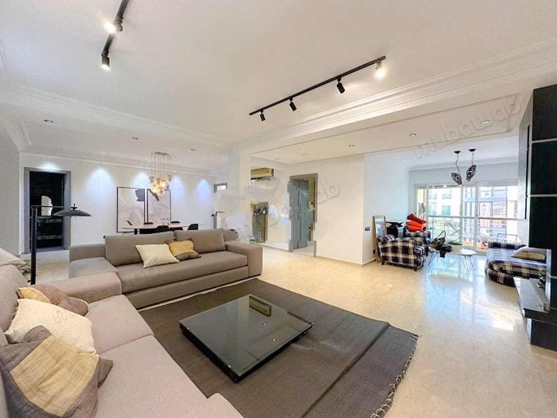 Superbe appartement de 140m² sur Quartier Racine — 2
