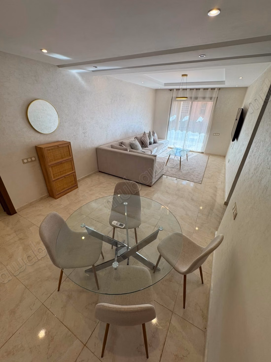 Appartement à louer à Agdal. Superficie totale de 80 m². Meublé
