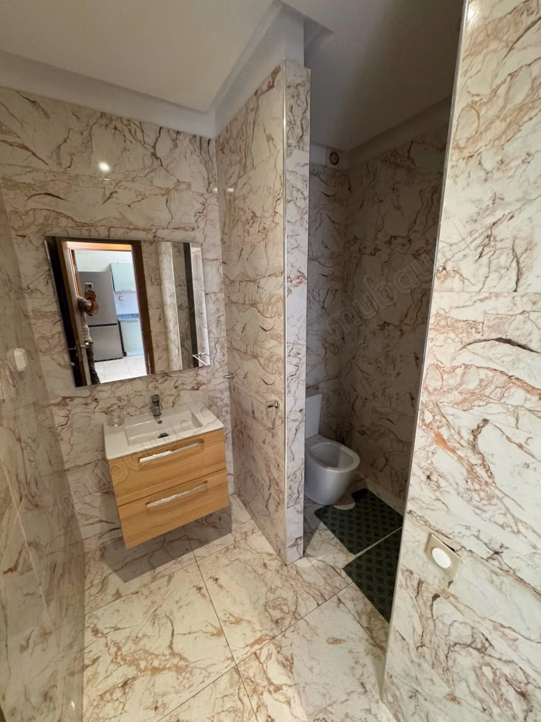 Appartement à louer à Agdal. Superficie totale de 80 m². Meublé