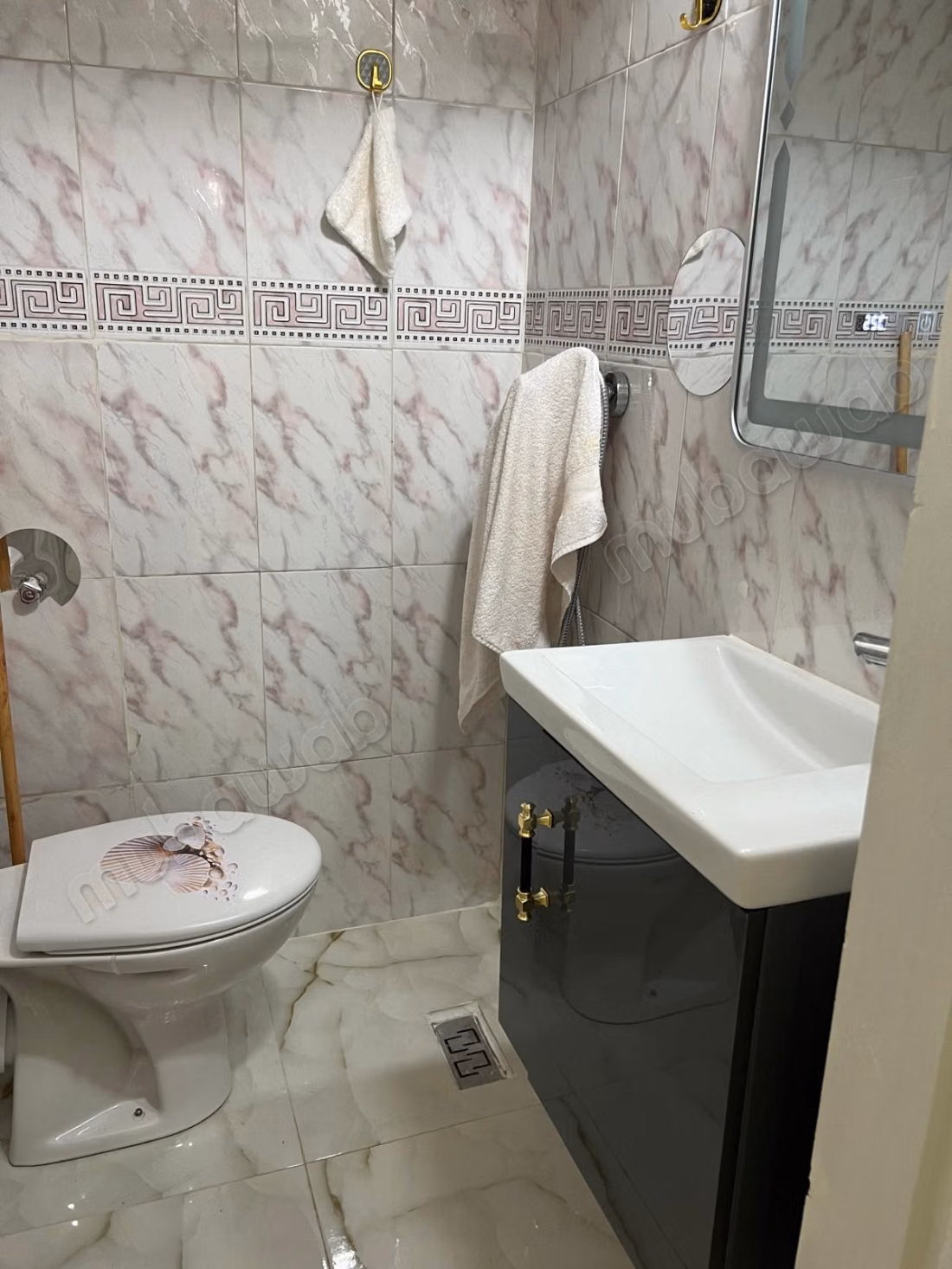 Très belle maison en vente à Sidi othman casablanca. 7 grandes pièces