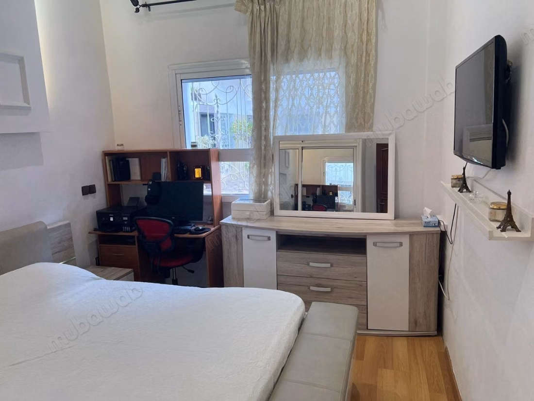 Espléndido apartamento en alquiler en Hay Arrachad. 3 habitaciones grandes. Plazas de aparcamiento y terraza