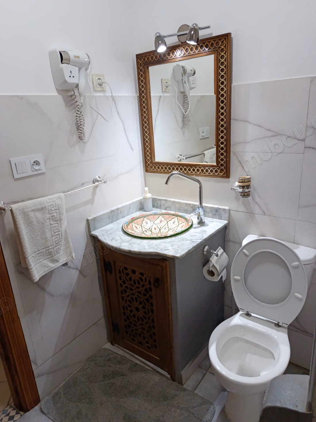 Appartamenti in affitto a Chefchaouen. 2 pezzi confortevoli. Salotto tradizionale e sistema satellitare