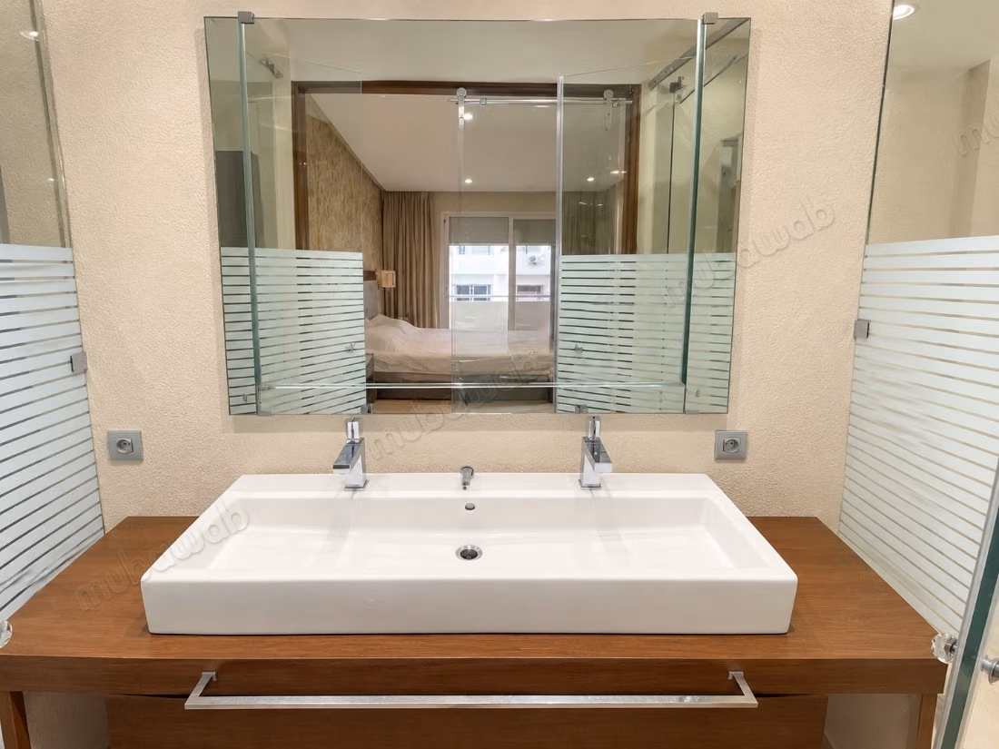 Appartamento arredato con due camere da letto in affitto a Hay Riad, Rabat
