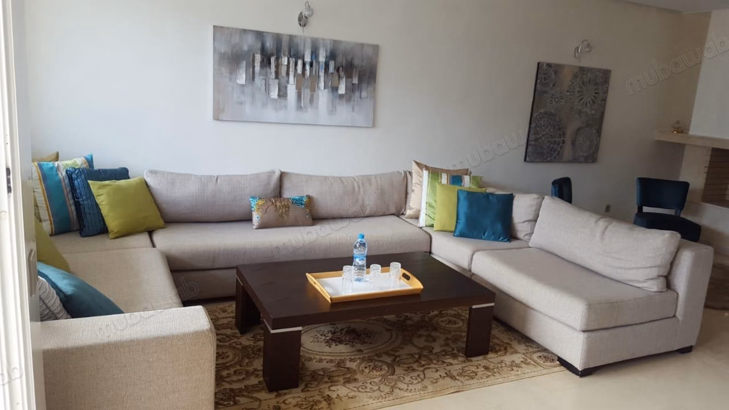 Se alquila este piso en Riyad. 3 hermosas habitaciones. Con Ascensor, balcón