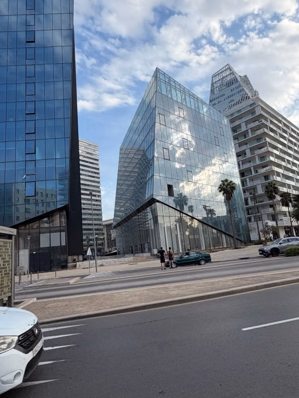 Bureau de 155 M² à Louer à CFC