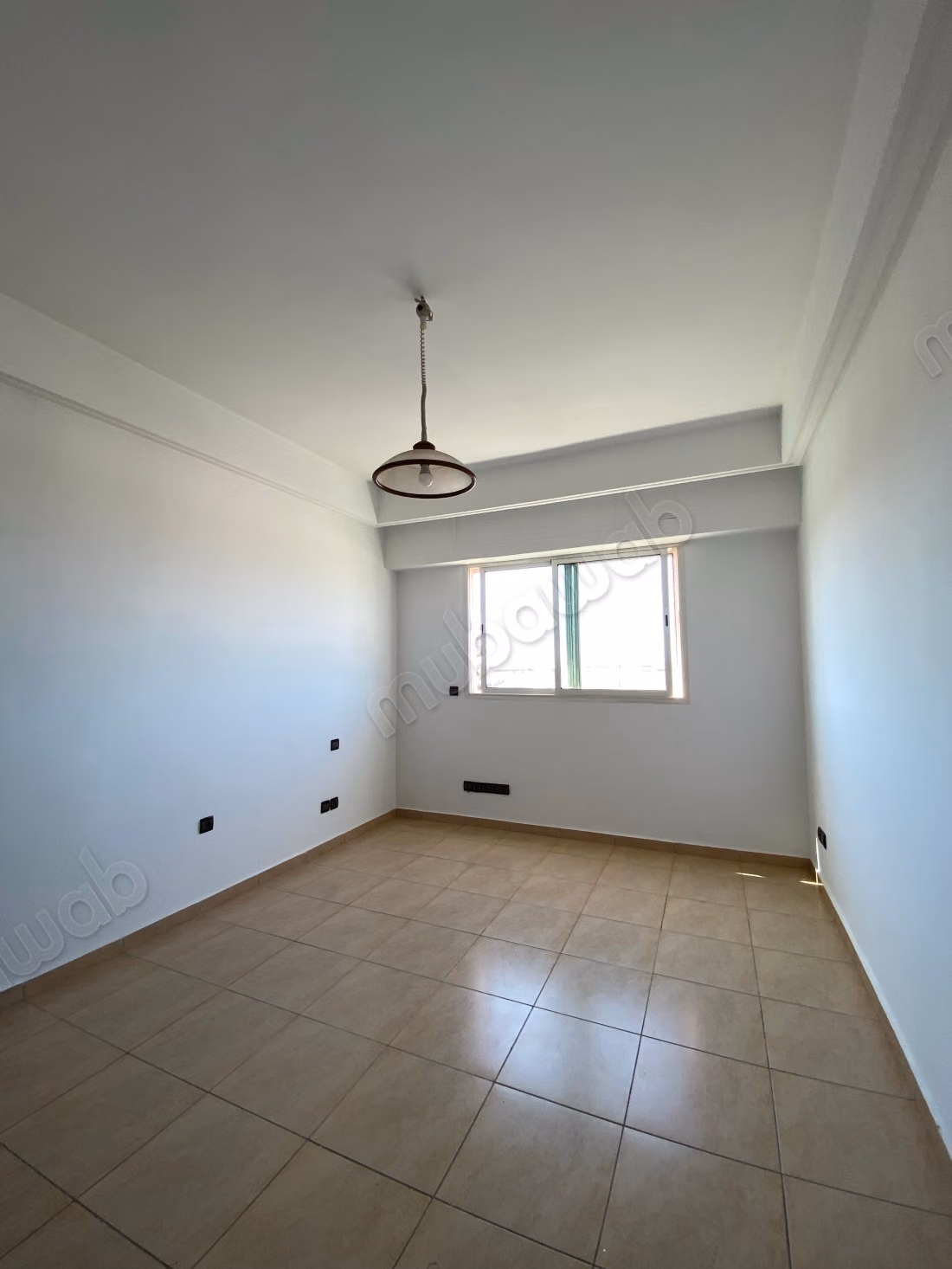 Huur dit triplex in Harhoura. 3 slaapkamers. Groot balkon