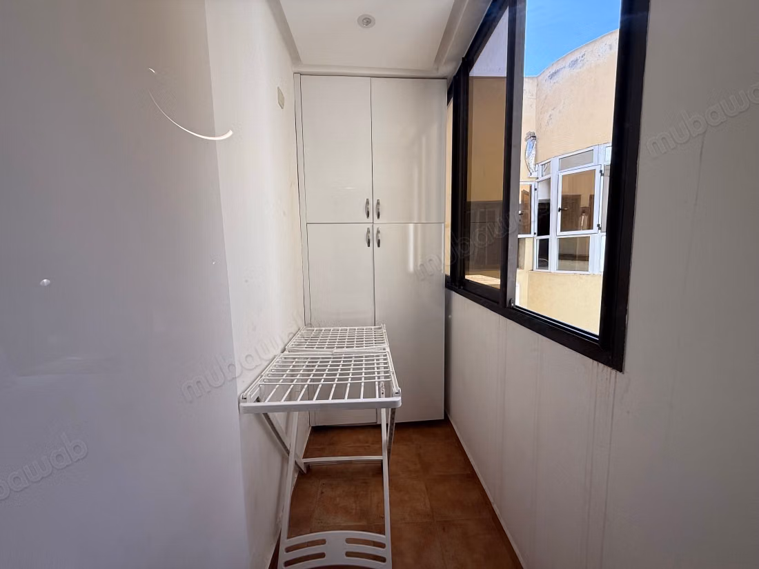 Studio en vente à Hivernage. 1 belle chambre. Bien meublé — 5