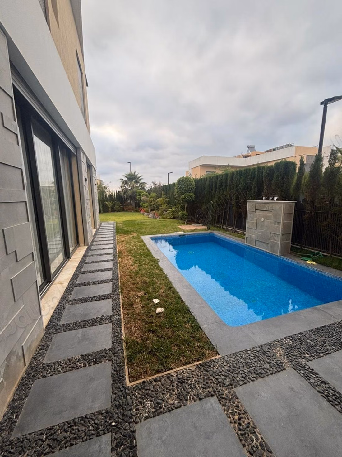 Bella villa buena oferta