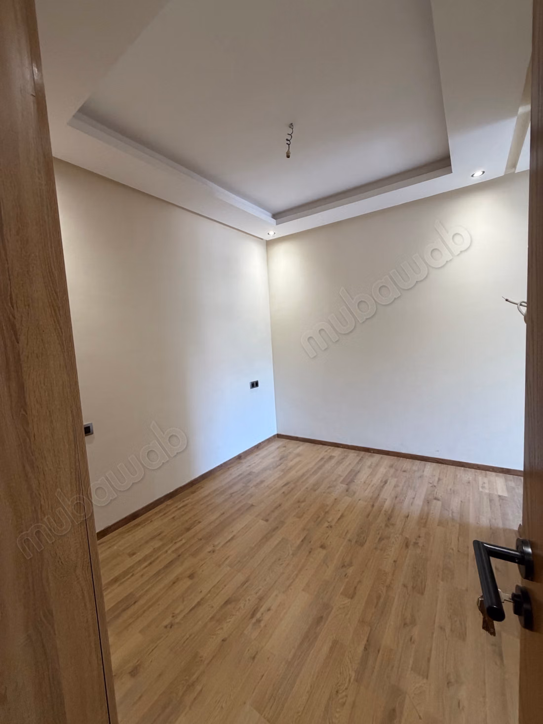 Très bel appartement en location à Les Hôpitaux. 1 belle chambre. Prestation de conciergerie, air conditionné
