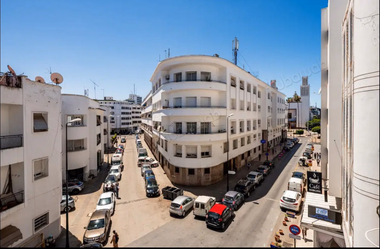 Affitto di un appartamento a Rabat Hassan Centro Città. 3 stanze. Terrazza e ascensore