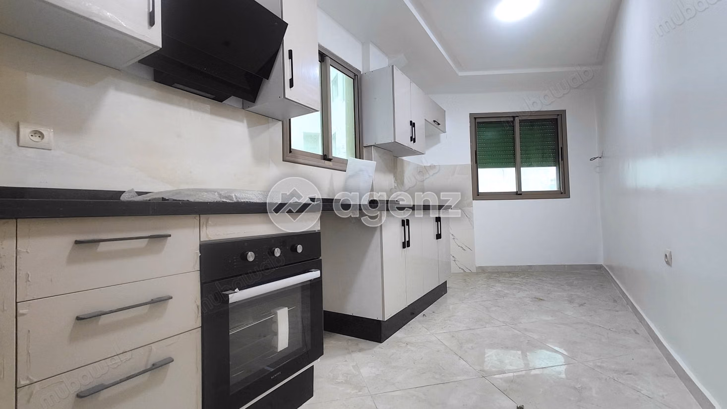 Residence Tifaout Appartement à vendre 100 m², 3 chambres 
Aïn Sebaâ 
Casablanca — 3