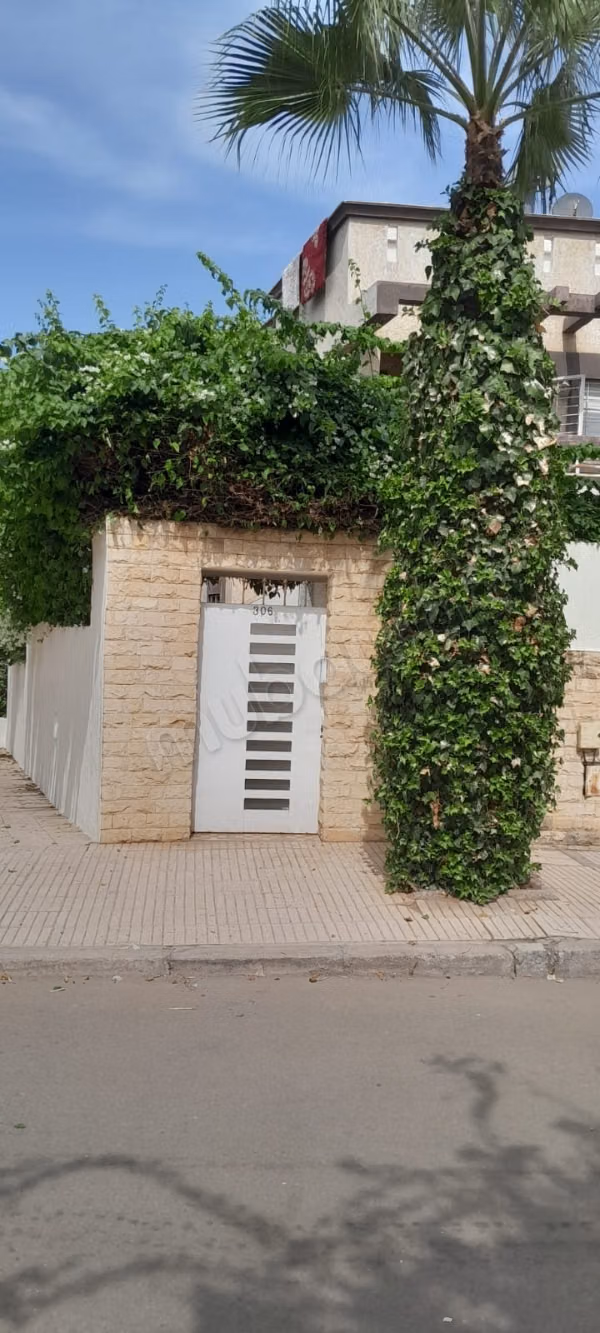 Luxe villa te koop in Le Vallon, Kenitra