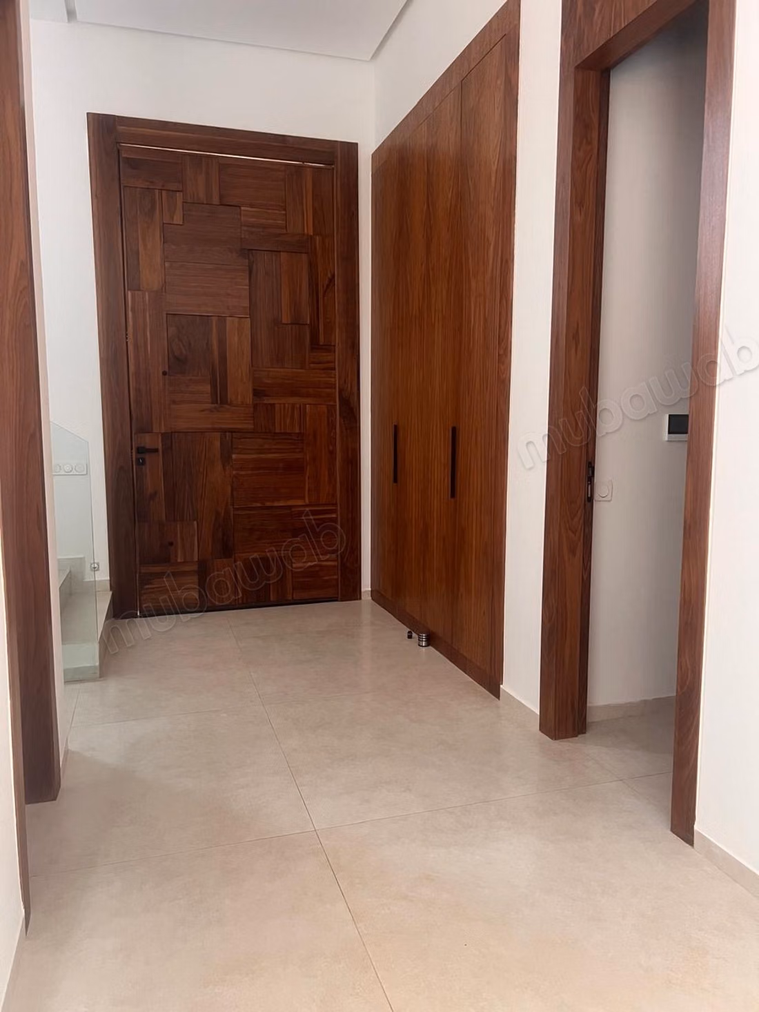 Beautiful villa for sale on Route de Tahanaout. 4 comfortable bedrooms. Pool and concierge service