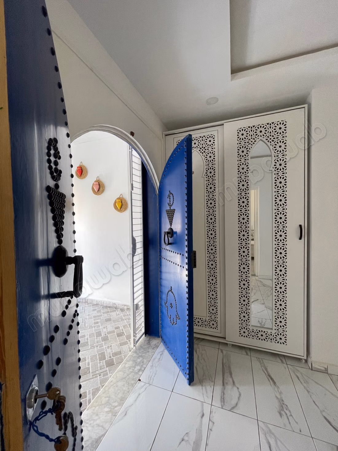 Trouvez votre maison à acheter à Tezdaine.
Superficie 200 m².
Bien meublé