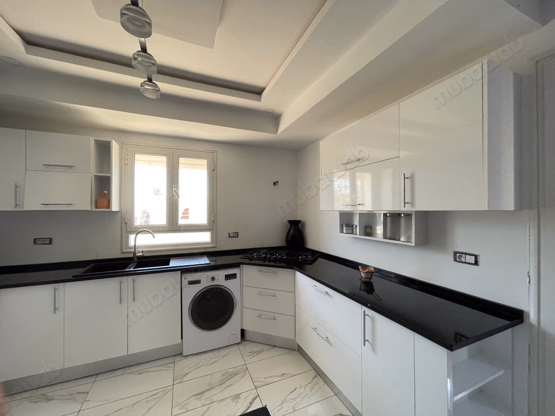 Trouvez votre maison à acheter à Tezdaine.
Superficie 200 m².
Bien meublé