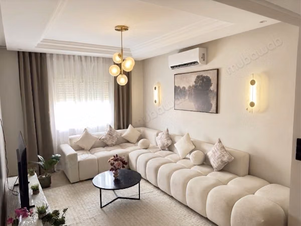 Appartement à louer à Ain Mezouar. Superficie totale 80 m². Cave