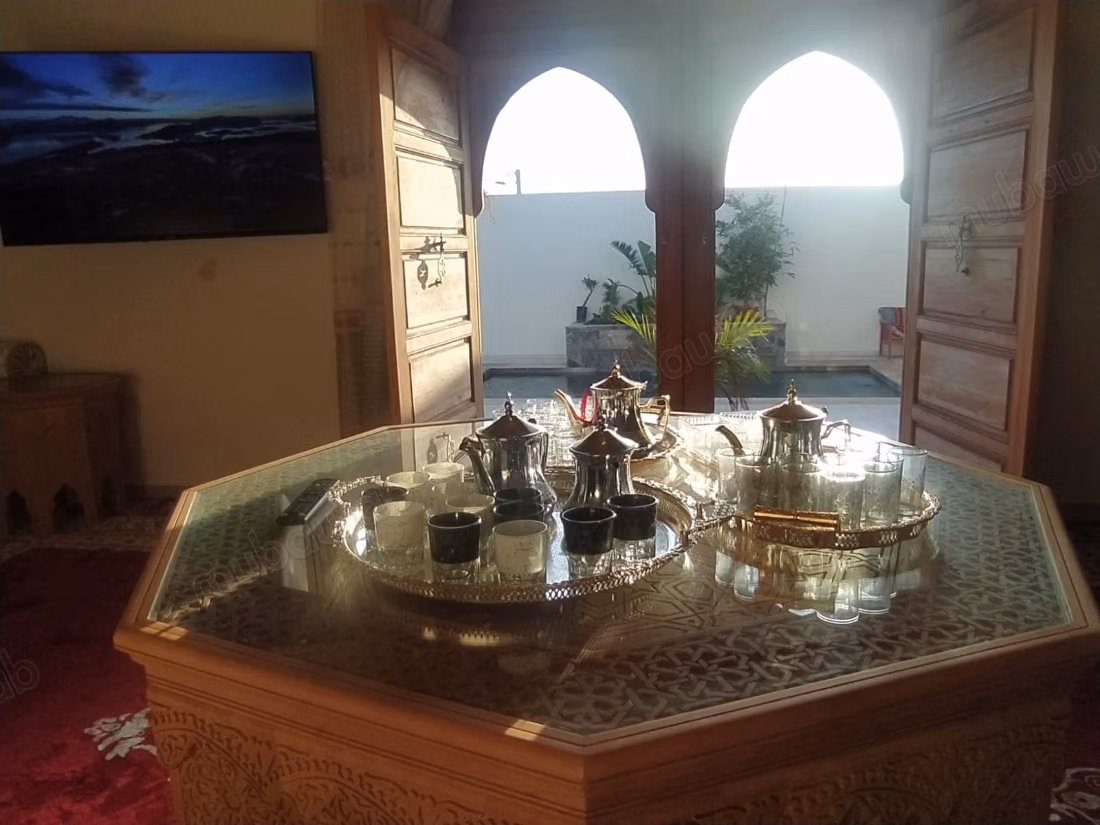 Villa meublée avec piscine à vendre à Ghazoua