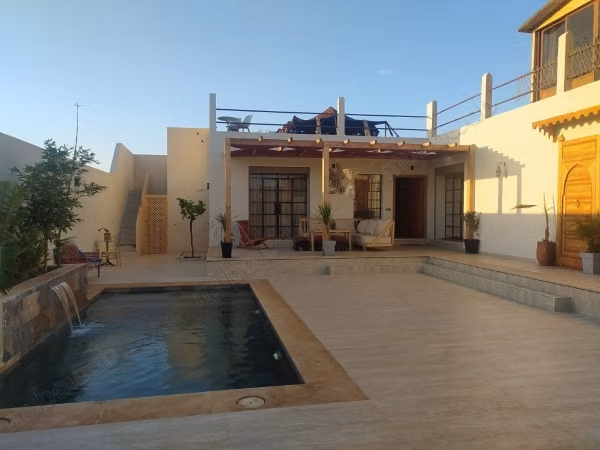 Villa meublée avec piscine à vendre à Ghazoua