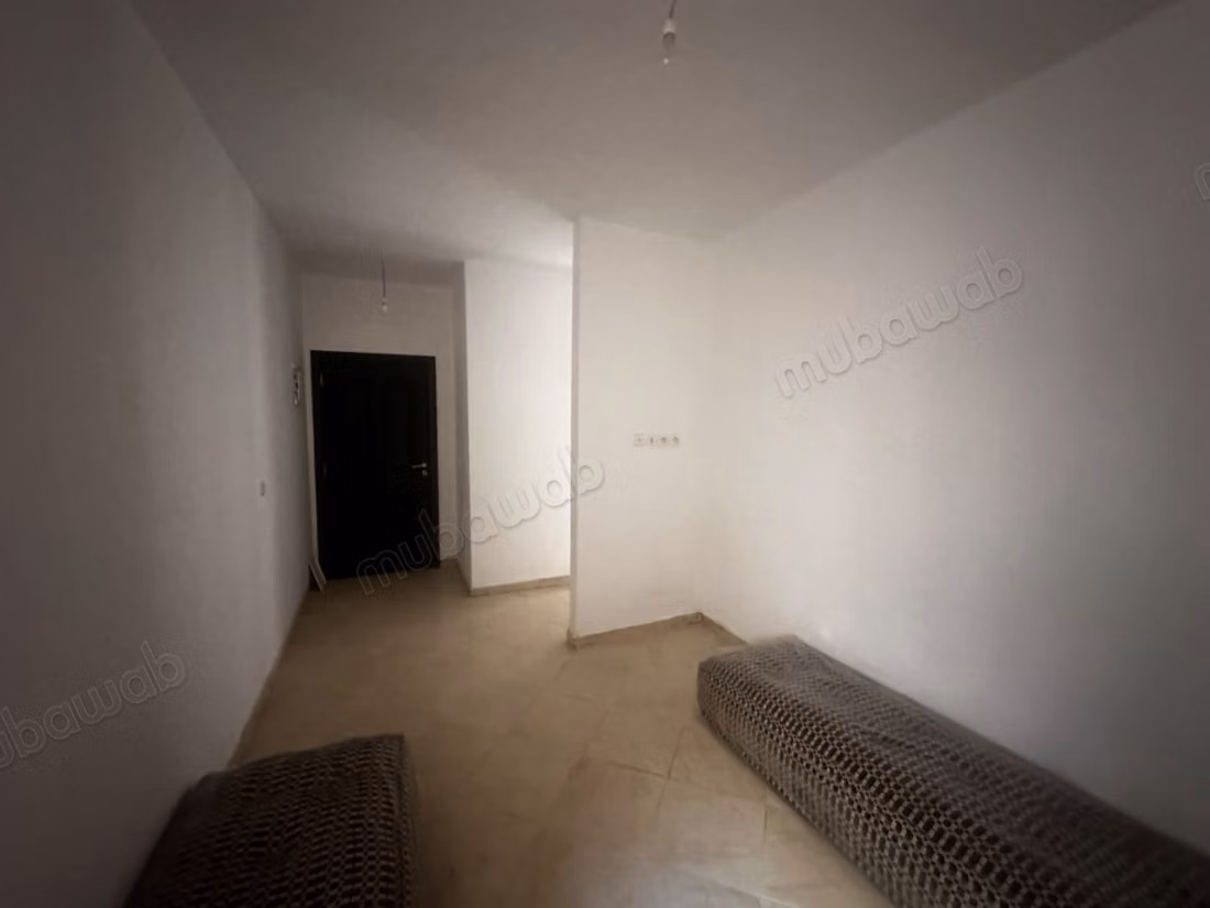 Appart avec balcon près Marjan et café l’adresse