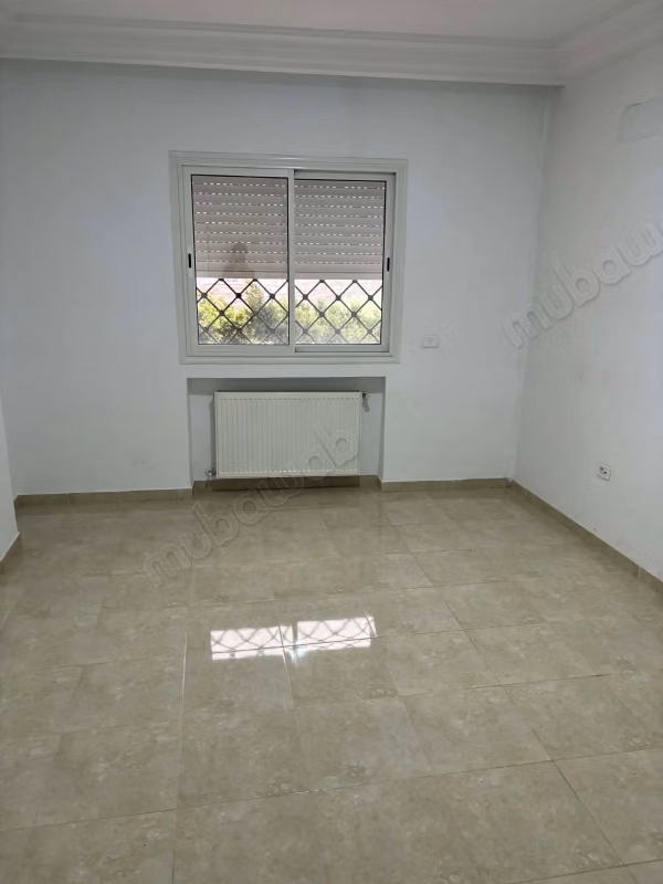 Apartment for rent in El Omrane Supérieur. 3 bedrooms. Secure residence