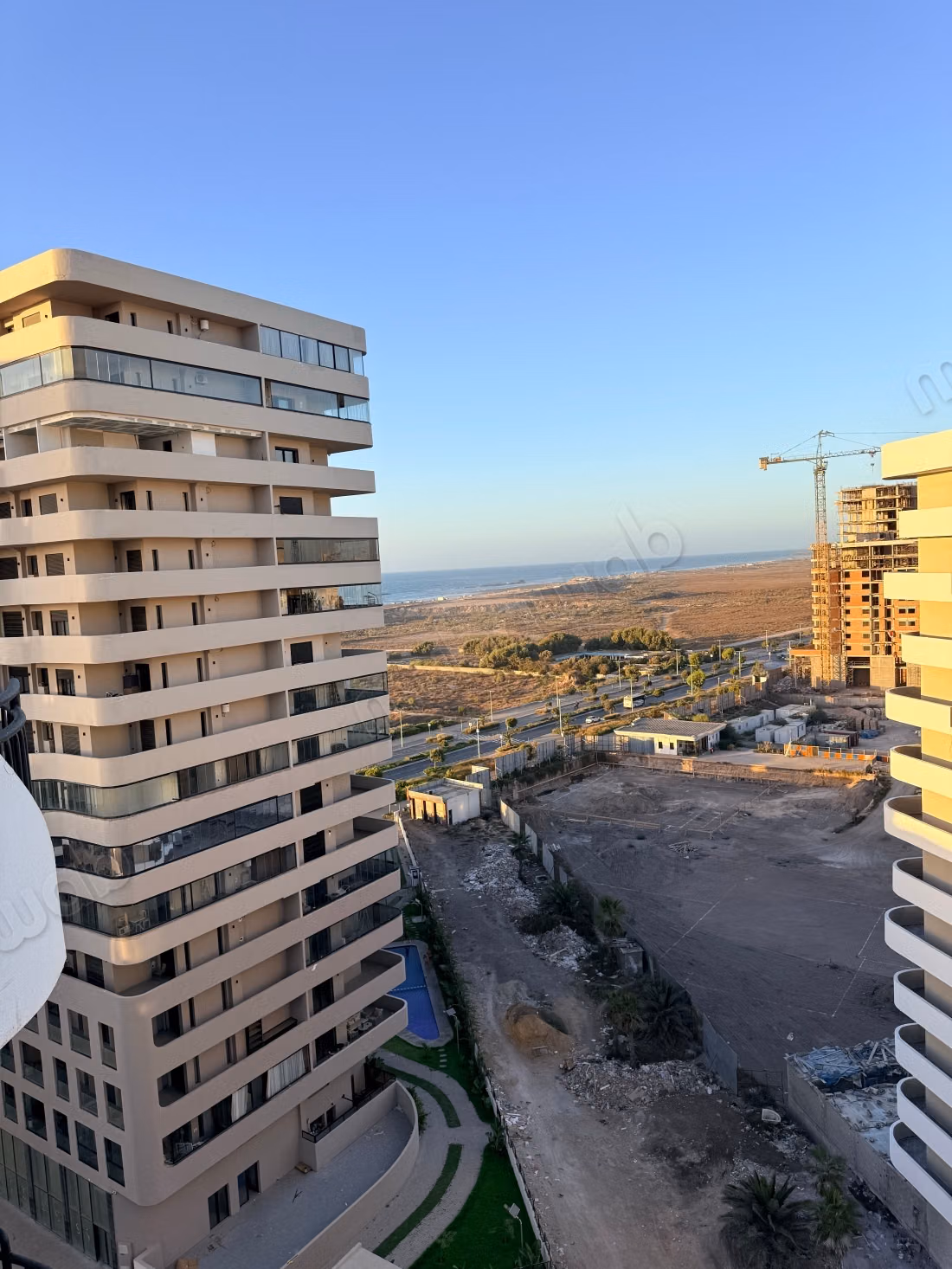 Appartements à louer. Superficie totale de 48 m². Parking et ascenseur.