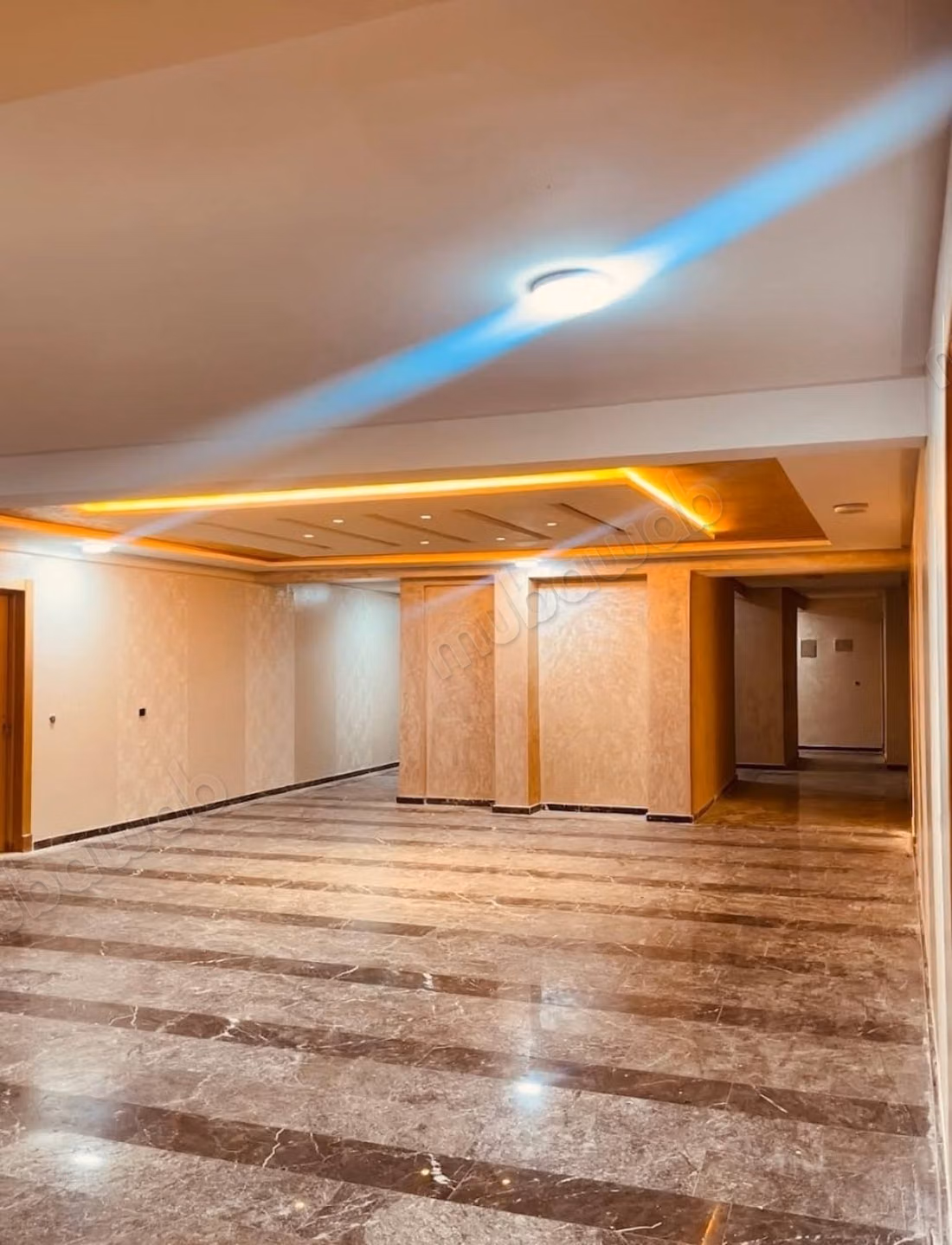 Bellissimo appartamento in affitto a Aïn Sebaâ. 2 grandi stanze. Sistema satellitare e residenza sicura