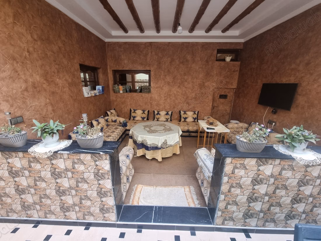 Magnifique villa à louer à Hay Dakhla. 3 grandes pièces. Porte blindée et résidence sécurisée