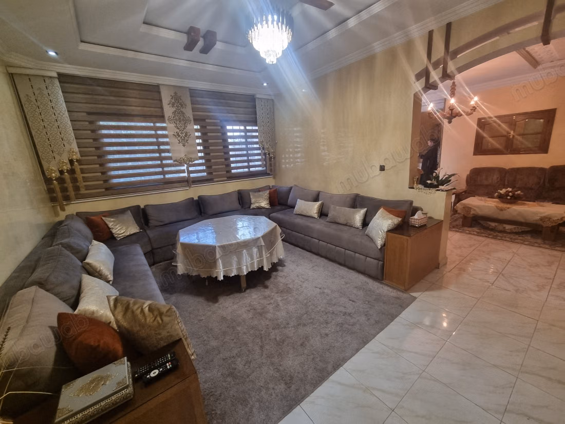 Magnifique villa à louer à Hay Dakhla. 3 grandes pièces. Porte blindée et résidence sécurisée