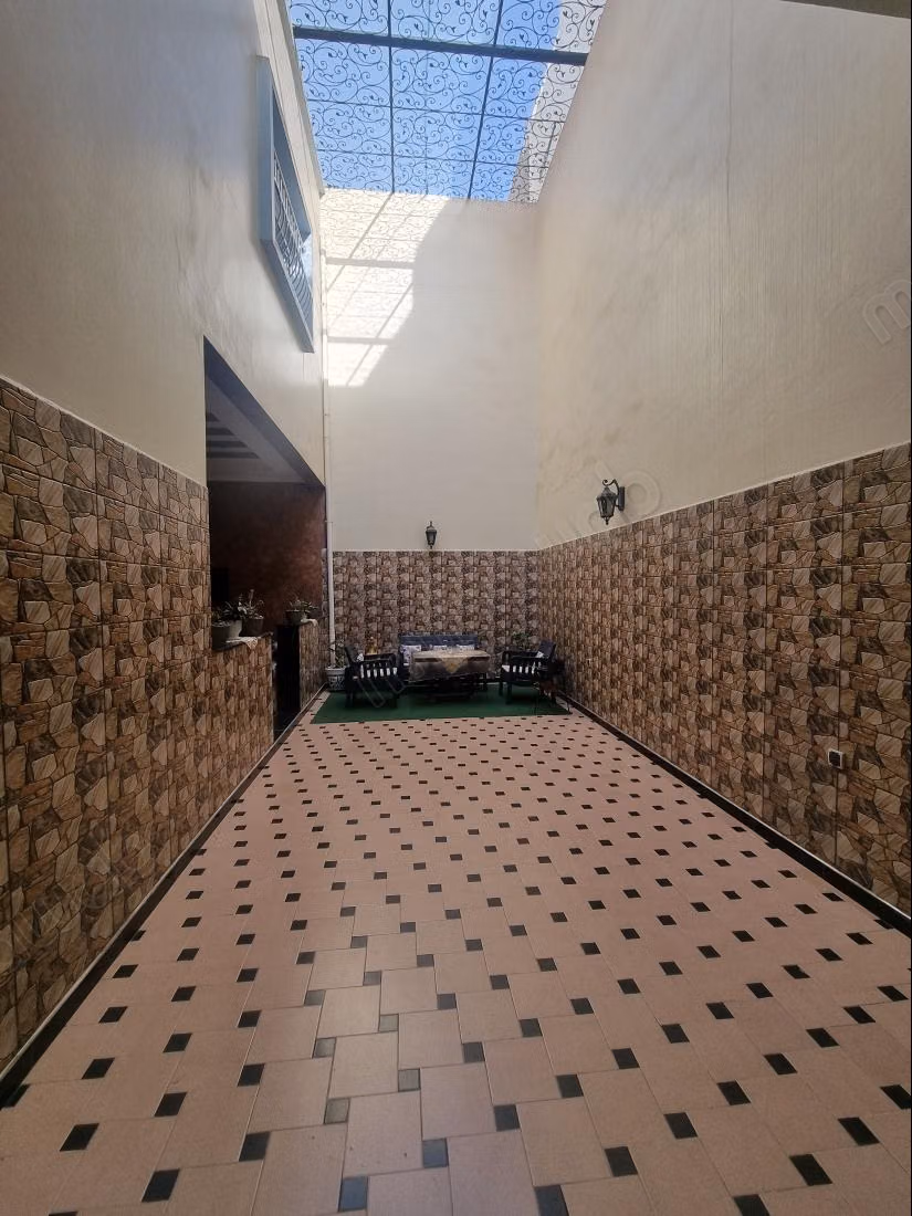 Magnifique villa à louer à Hay Dakhla. 3 grandes pièces. Porte blindée et résidence sécurisée